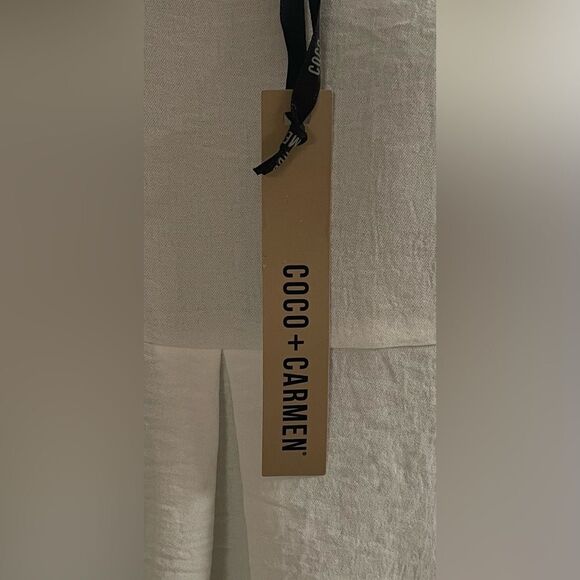 Coco + Carmen Savanna white, half button down, flutter sleeve size S/M - Picture 5 of 7